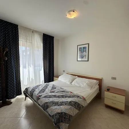 Seafront In Lejlighed