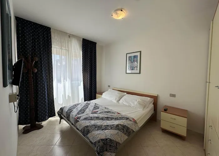 Seafront In Apartment